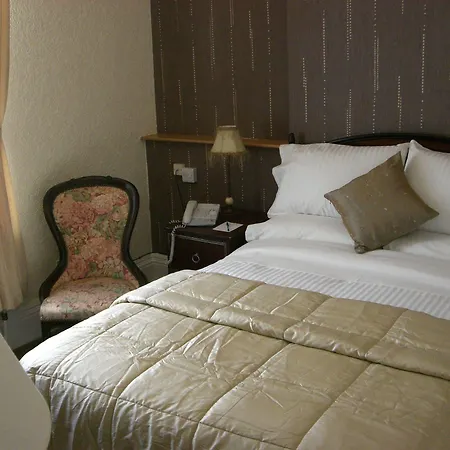 Oyo The Cumberland Near Community Hospital 3*