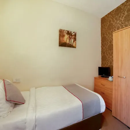 Oyo The Cumberland Near Community Hospital Hotell Workington