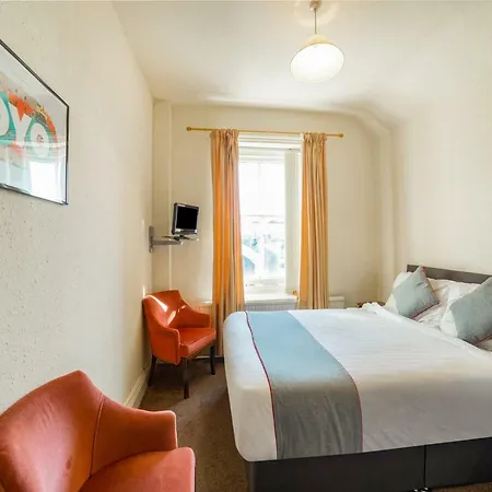 Hotel Oyo The Cumberland Near Community Hospital Workington