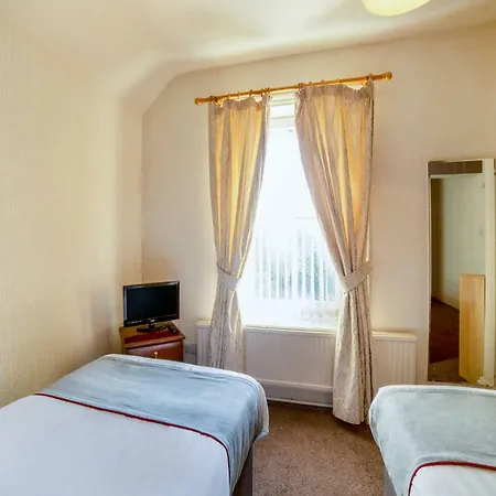 Oyo The Cumberland Near Community Hospital Hotell