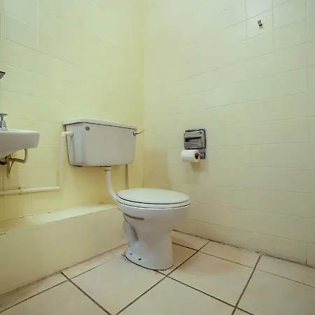 Oyo The Cumberland Near Community Hospital