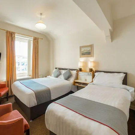 Hotel Oyo The Cumberland Near Community Hospital