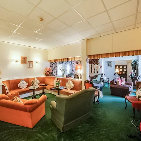 Hotell Oyo The Cumberland Near Community Hospital 3*