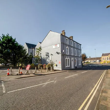 Hotel Oyo The Cumberland Near Community Hospital