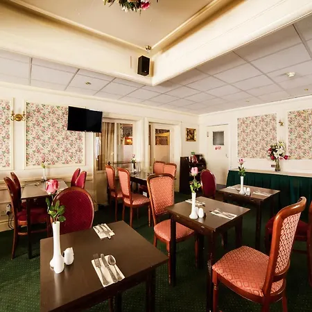 Oyo The Cumberland Near Community Hospital Hotell Workington