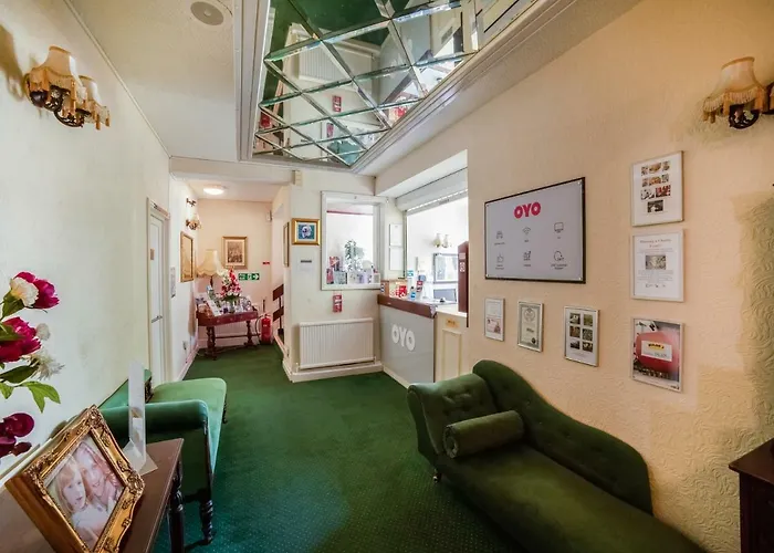 Oyo The Cumberland Near Community Hospital