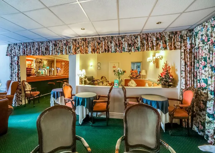 Oyo The Cumberland Near Community Hospital