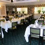 Hotel Oyo The Cumberland Near Community Hospital 3*