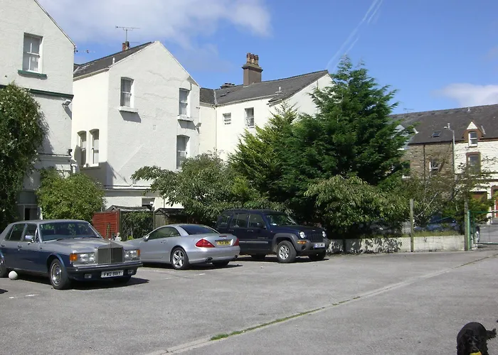 Oyo The Cumberland Near Community Hospital