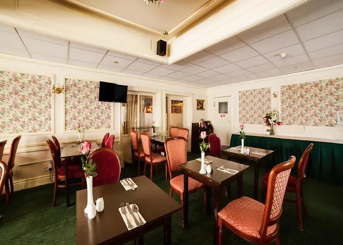 Oyo The Cumberland Near Community Hospital Hotel Workington